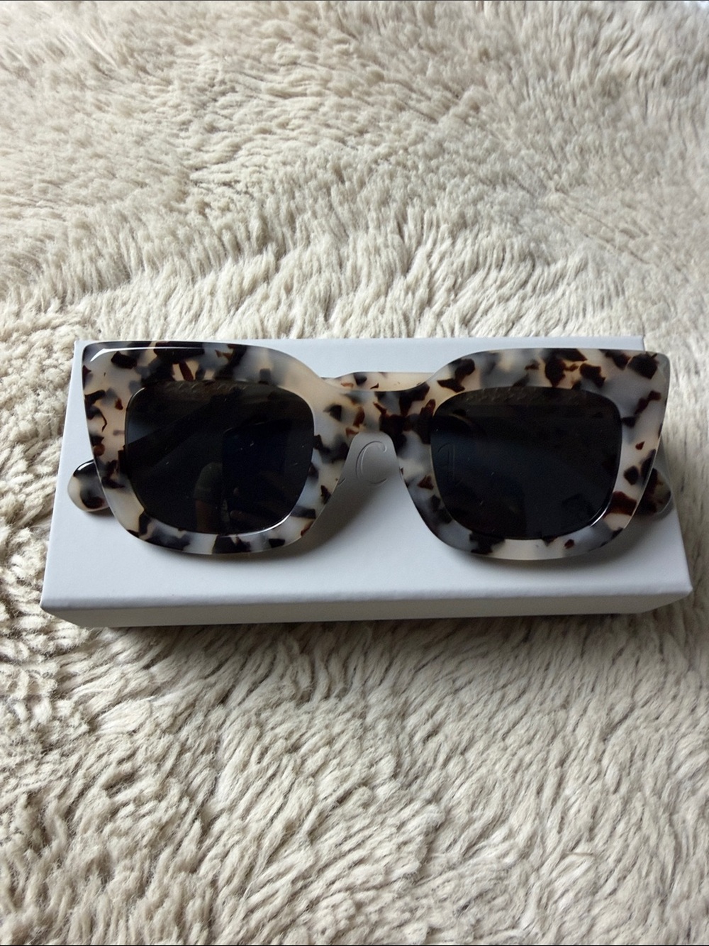 Neutral Tortoise Square Sunglasses - White & Brown Tortoiseshell